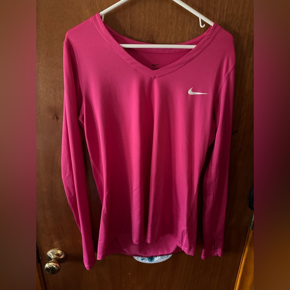 Nike top